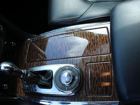 Used 2018 Nissan Armada Platinum RWD image 11