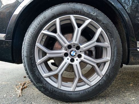 Used 2024 BMW X7 xDrive40i w/ Climate Comfort Package AWD/4WD image 14