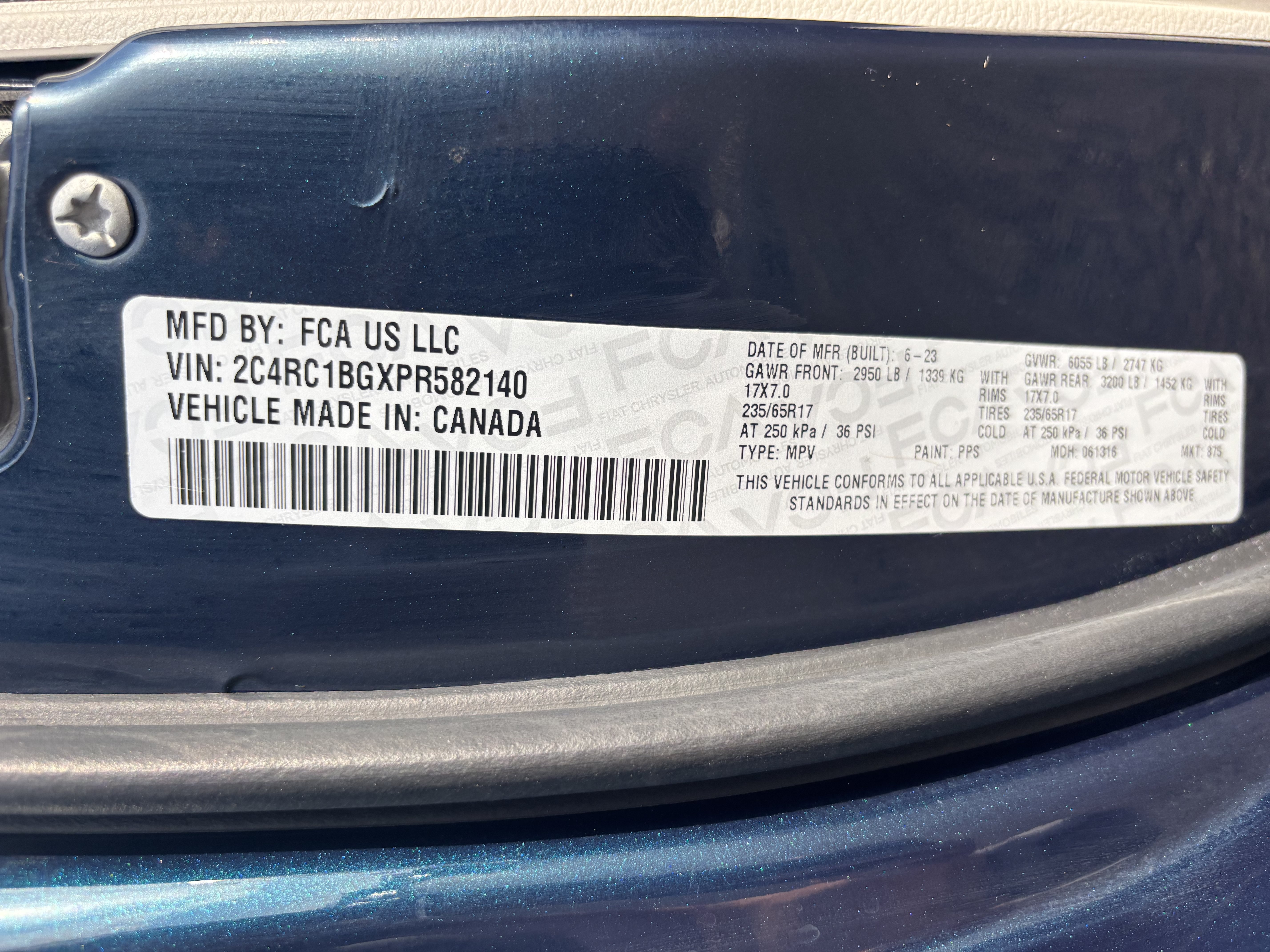 Used 2023 Chrysler Pacifica Touring-L FWD image 32