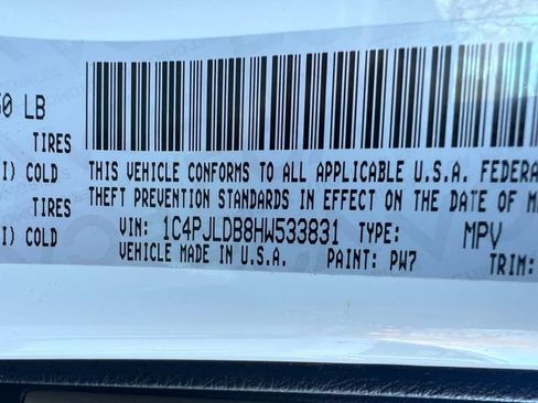 Used 2017 Jeep Cherokee Limited image 36