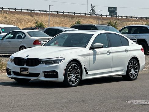 Used 2018 BMW 530e RWD image 7