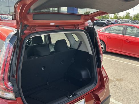 Used 2024 Kia Soul LX w/ Option Group 015 FWD image 10
