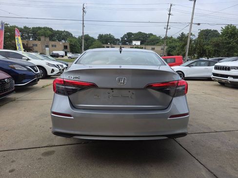 Used 2023 Honda Civic LX image 6