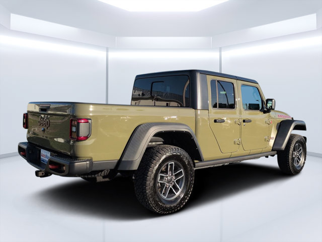 Used 2025 Jeep Gladiator Mojave w/ Convenience Group AWD/4WD image 3