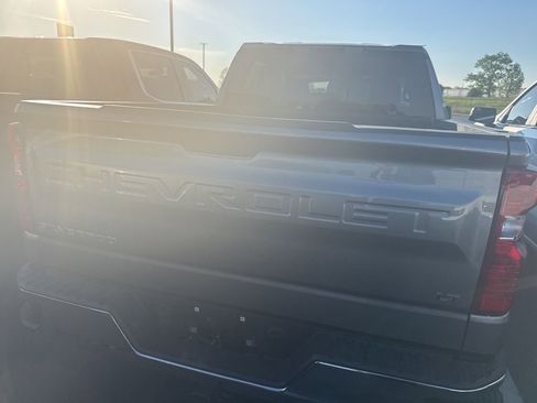 Used 2021 Chevrolet Silverado 1500 LT image 5