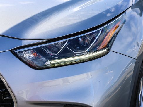 Used 2022 Toyota Highlander Limited image 28