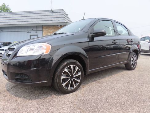 Used 2011 Chevrolet Aveo LT w/ Power and Convenience Package FWD image 4