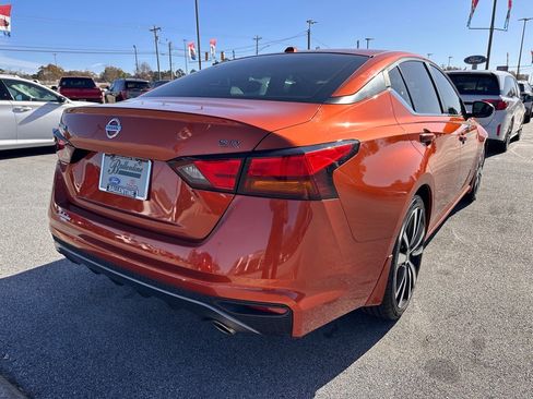 Used 2019 Nissan Altima 2.5 SR w/ SR Premium Package image 3