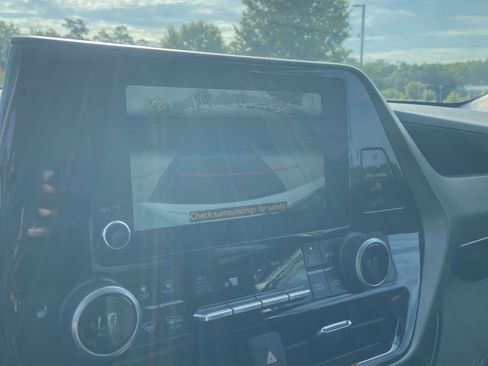 Used 2026 Toyota Highlander XLE AWD/4WD image 27