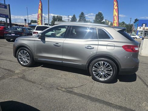 Used 2016 Lincoln MKX Reserve w/ Climate Package AWD/4WD image 14