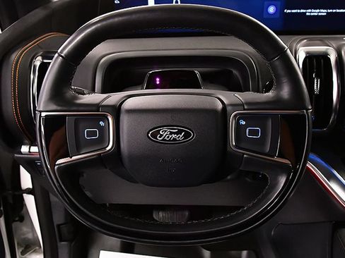 Used 2025 Ford Expedition Tremor AWD/4WD image 18