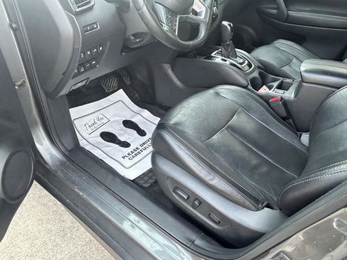 Used 2019 Nissan Rogue SL AWD/4WD image 10