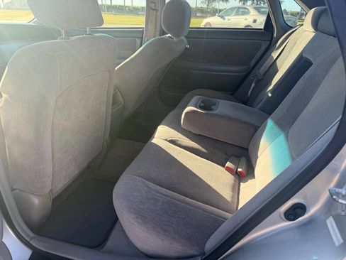 Used 2001 Toyota Avalon XLS image 8