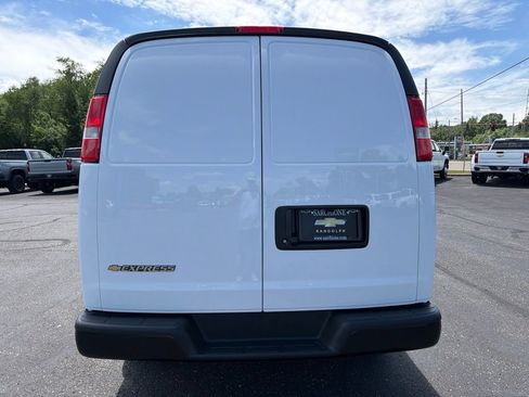 New 2026 Chevrolet Express 2500 Extended w/ Driver Convenience Package RWD image 20