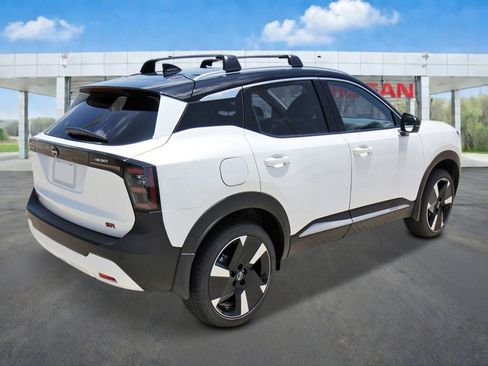 New 2026 Nissan Kicks SR image 4