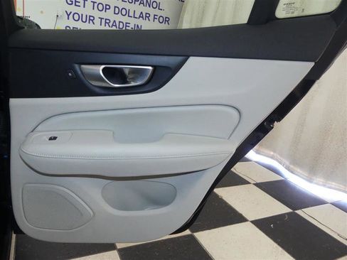 Used 2024 Volvo S60 B5 Plus image 30