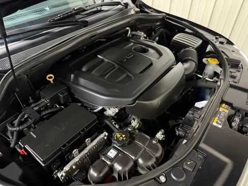 Used 2022 Dodge Durango SXT w/ Anodized Platinum Package AWD/4WD image 44