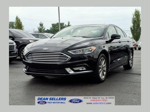 Certified 2017 Ford Fusion SE w/ Fusion SE Technology Package FWD image 1