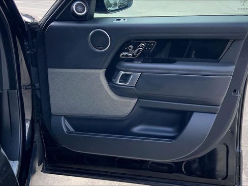 Used 2020 Land Rover Range Rover HSE image 22