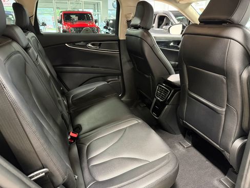 Used 2023 Lincoln Nautilus AWD w/ Premium Package image 25