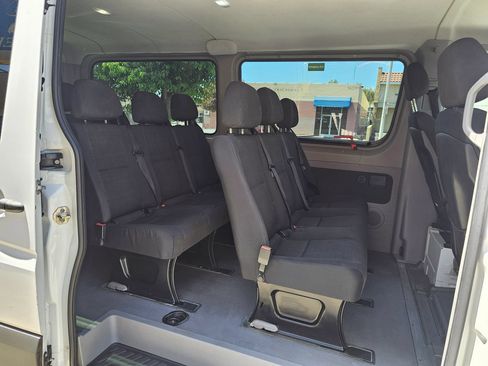 Used 2016 Mercedes-Benz Sprinter 2500 image 18