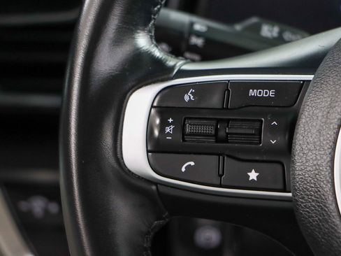 Used 2025 Kia Sportage EX FWD image 13