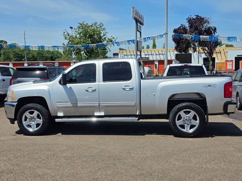Used 2011 Chevrolet Silverado 2500 LTZ AWD/4WD image 8