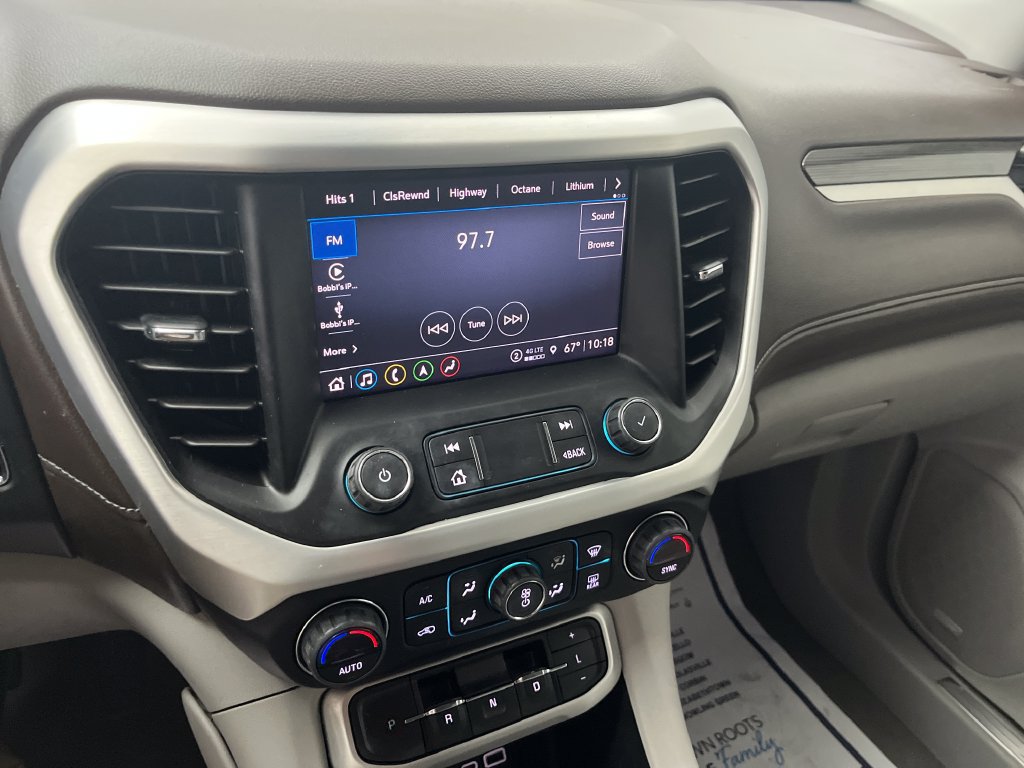 Used 2022 GMC Acadia SLT w/ Preferred Package FWD image 19