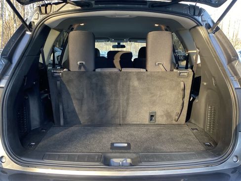 Used 2018 Nissan Pathfinder S image 15