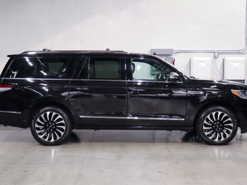 Used 2024 Lincoln Navigator L Black Label image 6