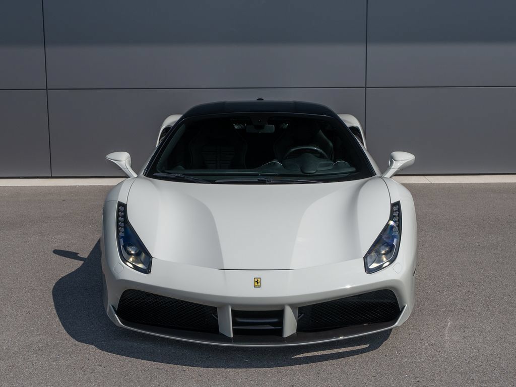 Certified 2018 Ferrari 488 GTB RWD image 2