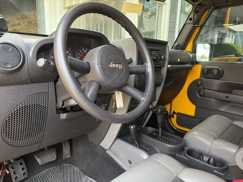 Used 2009 Jeep Wrangler X AWD/4WD image 28