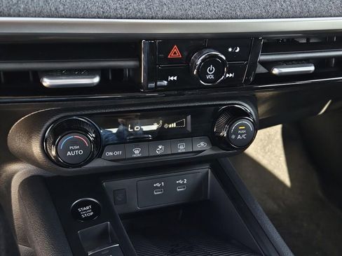 New 2026 Nissan Kicks SV image 18