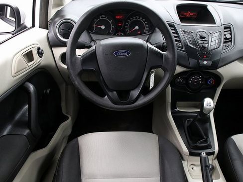 Used 2012 Ford Fiesta S image 13