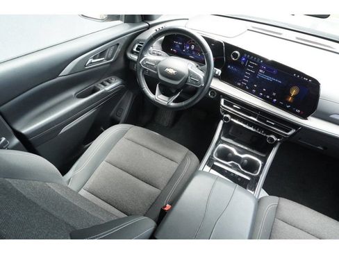 Used 2024 Chevrolet Traverse LT FWD image 29