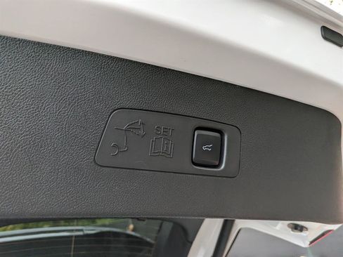 Used 2023 Lincoln Corsair Reserve w/ Equipment Group 201A image 20