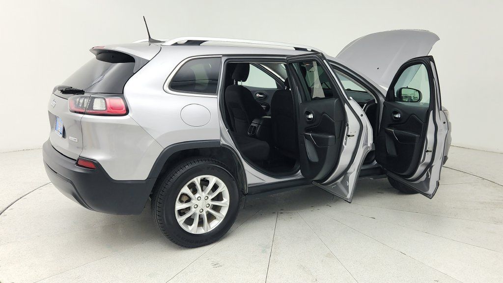 Used 2019 Jeep Cherokee Latitude w/ Popular Appearance Group FWD image 12