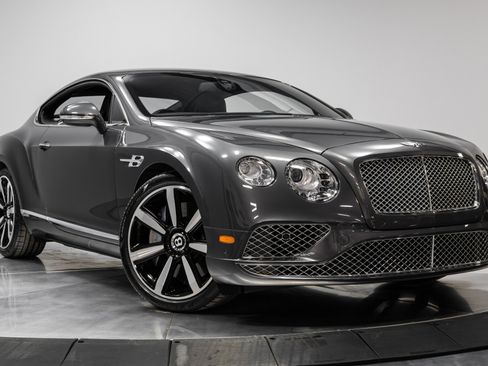 Used 2017 Bentley Continental GT image 46