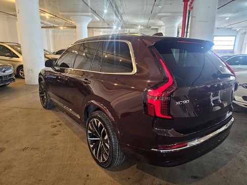Certified 2025 Volvo XC90 B5 Plus image 2
