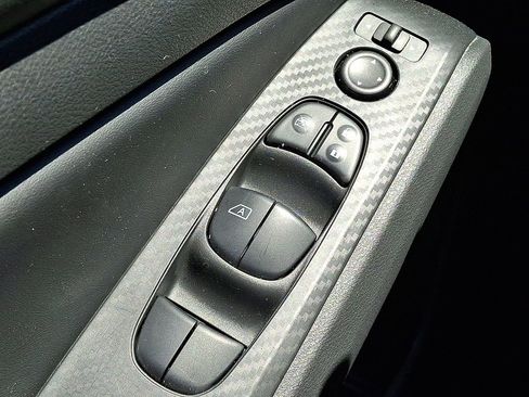 Certified 2025 Nissan Altima 2.5 S FWD image 25