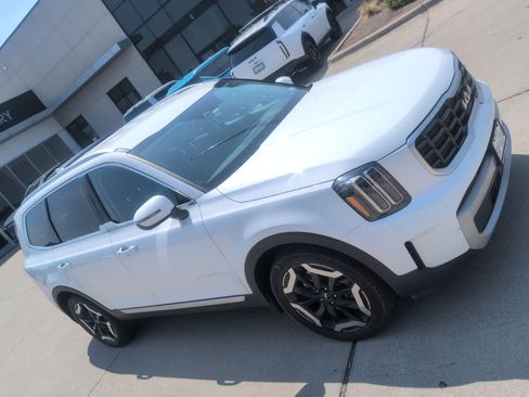 Certified 2023 Kia Telluride S AWD/4WD image 9