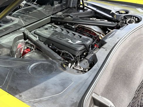 Used 2022 Chevrolet Corvette Stingray Premium Cpe w/ Z51 Performance Package RWD image 26