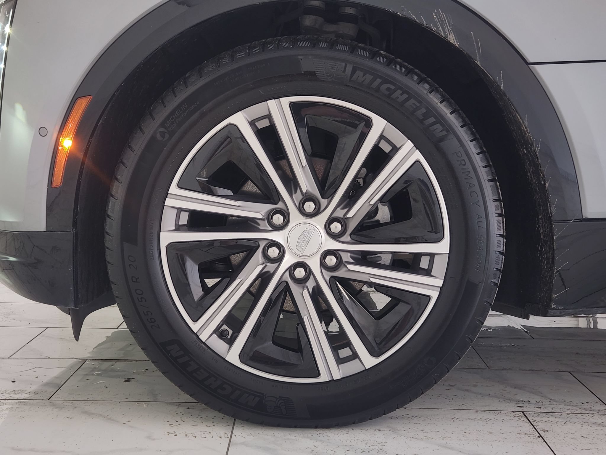 Used 2024 Cadillac Lyriq Luxury w/ LPO, Floor Liner Package RWD image 10