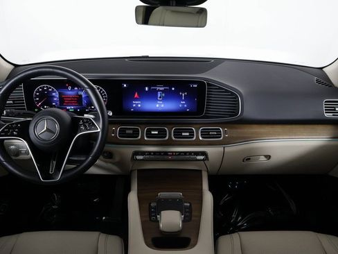 Certified 2025 Mercedes-Benz GLE 450e 4MATIC image 8