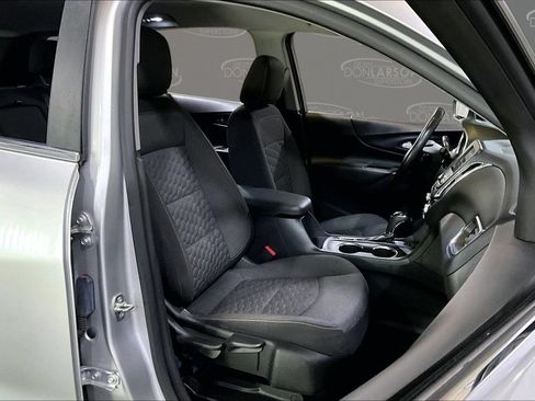 Used 2021 Chevrolet Equinox LT AWD/4WD image 18