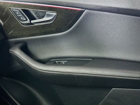 Used 2023 Audi Q8 Premium Plus w/ Premium Plus Package image 17