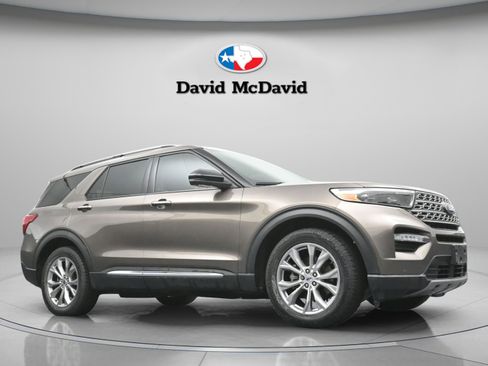 Used 2021 Ford Explorer Limited w/ Equipment Group 301A image 28