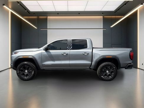 Used 2024 GMC Canyon Elevation w/ Elevation Premium Package AWD/4WD image 2