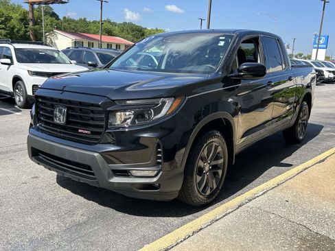 Certified 2023 Honda Ridgeline Sport image 4