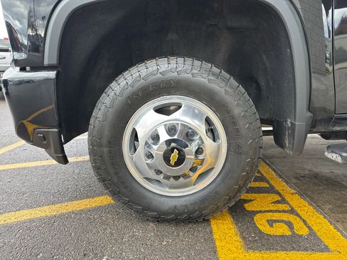 Used 2022 Chevrolet Silverado 3500 High Country image 7